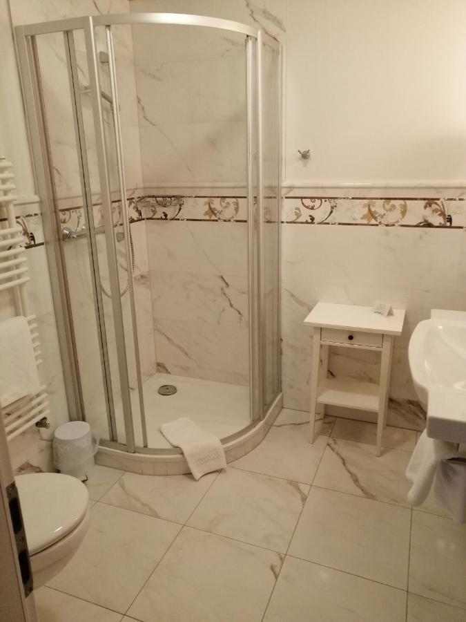 Alter Landkrug Hotell Nortorf Exteriör bild